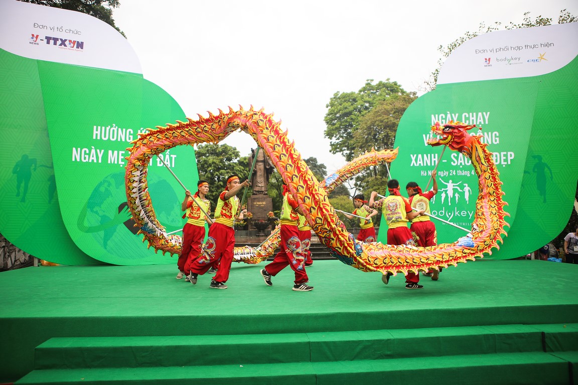 Giải chạy vì cuộc sống xanh sạch đẹp 2016